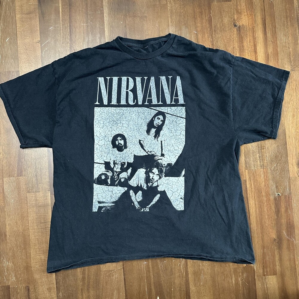 Nirvana Shirt Mens Extra Large Black Band Rock Music Graphic Cracked Print Tee